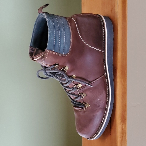 Bata lace up boots - Picture 6 of 16